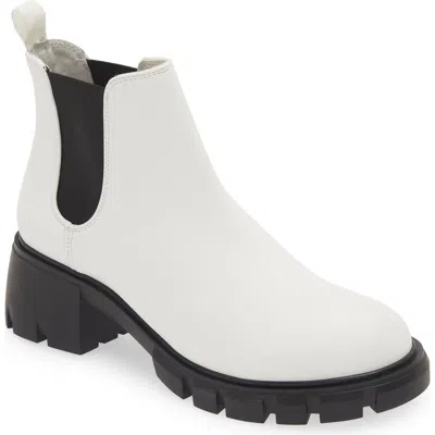 Steve Madden Howler Bootie In White/black