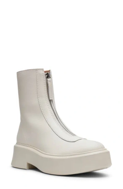 Steve Madden Jones Platform Boot In Bone Nubuck