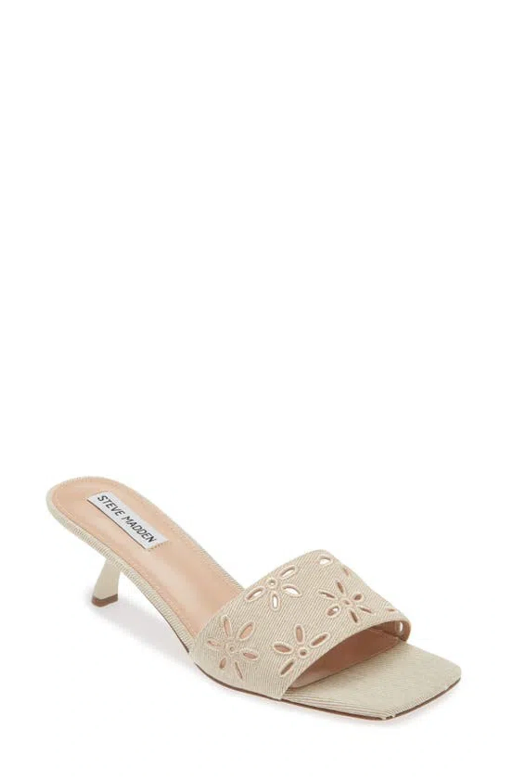 Steve Madden【☆SALE☆】Josefina Embroidered Eyelet サンダル Steve Madden【☆SALE☆】Josefina Embroidered Eyelet サンダル