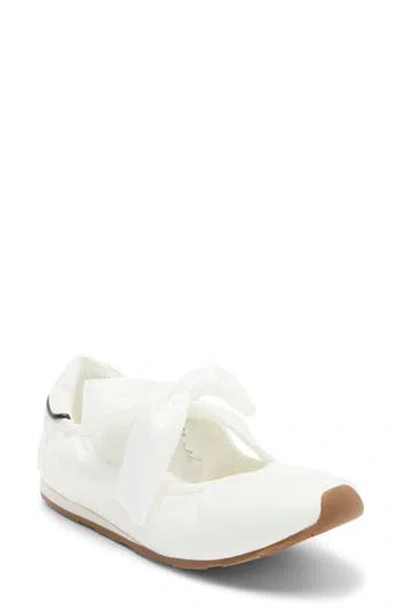 Steve Madden Karmah Sneaker In White