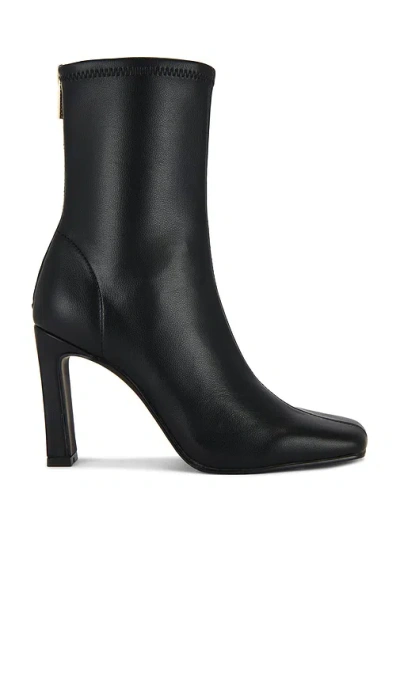 Steve Madden Khelan Boot In Black