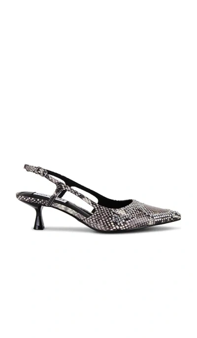 Steve Madden Legaci Sling Back In 金色