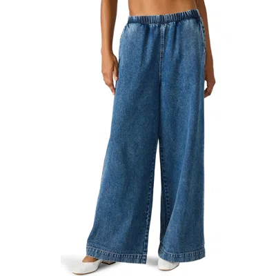 Steve Madden Levy Pull-on Wide Leg Jeans In Blue