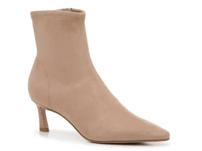 Steve Madden Lianne Bootie In Nude