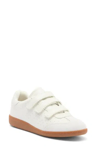 Steve Madden Mabell Low Top Sneaker In White