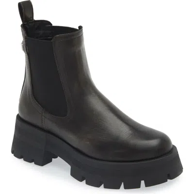 Steve Madden Malcolm Chelsea Boot In Black Distressed