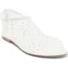 Steve Madden Mino Flat In White