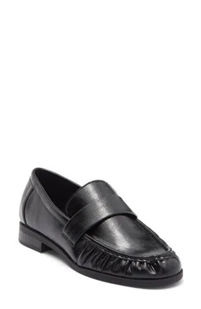 Steve Madden Morgen Loafer In Black