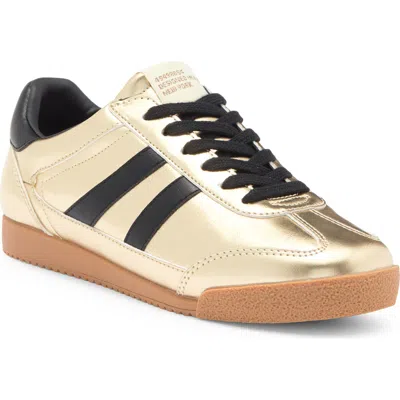 Steve Madden Nirvanna Sneaker In Gold Multi