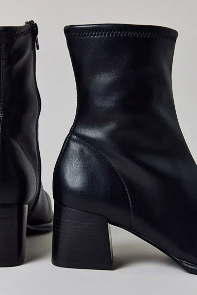 Steve Madden Pammy Block Heel Ankle Boot In Black, Women's At Urban Outfitters