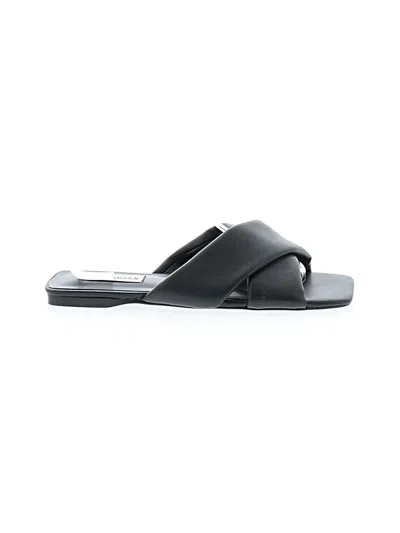 Pre-owned Steve Madden Sandals In Black