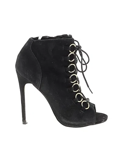 Pre-owned Steve Madden Sandals In Black