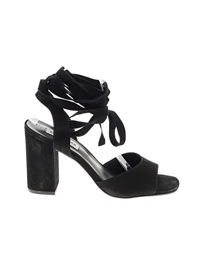 Pre-owned Steve Madden Sandals In Black