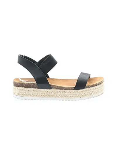 Pre-owned Steve Madden Sandals In Black
