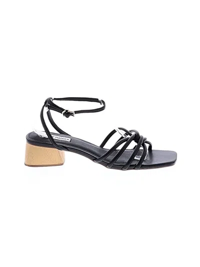 Pre-owned Steve Madden Sandals In Black