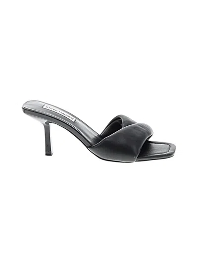 Pre-owned Steve Madden Sandals In Black