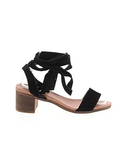 Pre-owned Steve Madden Sandals In Black