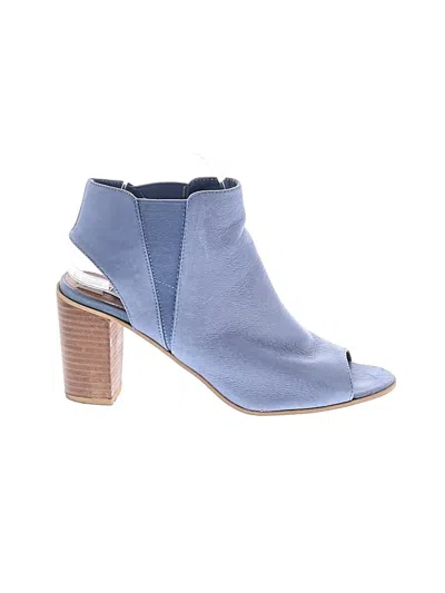 Pre-owned Steve Madden Sandals In Blue
