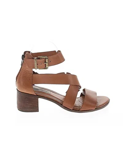 Pre-owned Steve Madden Sandals In Brown