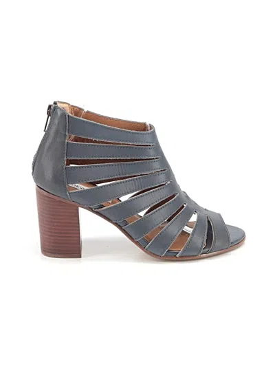 Pre-owned Steve Madden Sandals In Gray