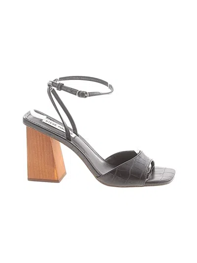 Pre-owned Steve Madden Sandals In Gray
