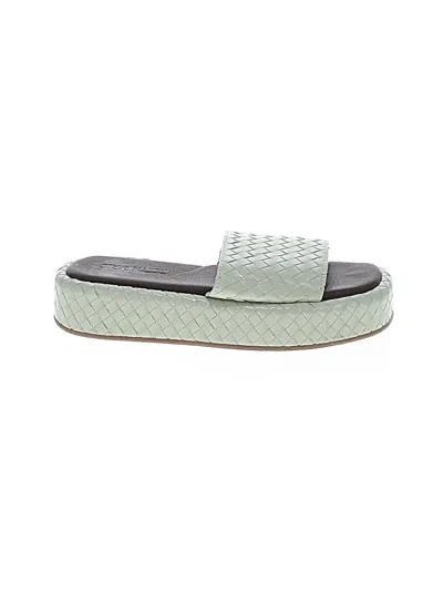 Pre-owned Steve Madden Sandals In Green