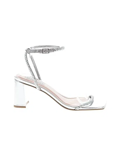 Pre-owned Steve Madden Sandals In Silver