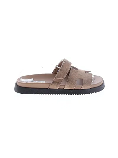Pre-owned Steve Madden Sandals In Tan