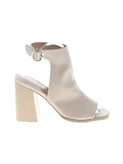 Pre-owned Steve Madden Sandals In White