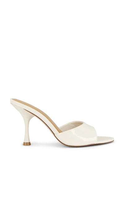 Steve Madden Santi Sandal In White