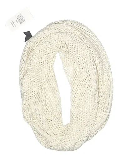 Pre-owned Steve Madden Scarf In Ivory