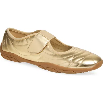 Steve Madden Scooter Mary Jane Sneaker In Gold