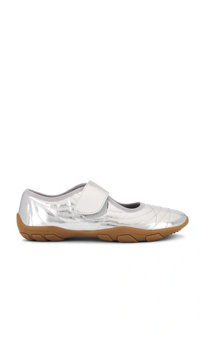 Steve Madden Scooter Sneaker In Metallic Silver