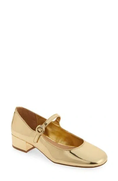Steve Madden Sessily Mary Jane Pump In Soft Gold