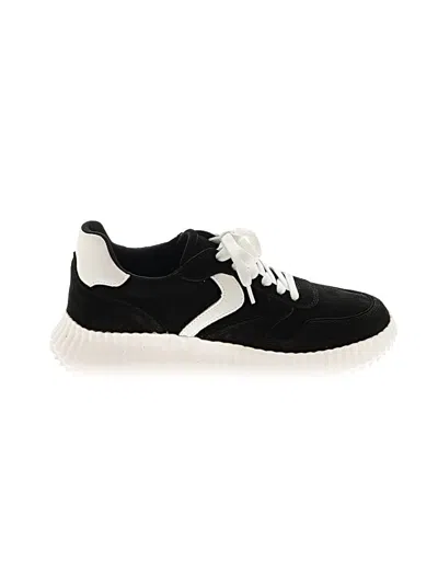 Pre-owned Steve Madden Sneakers In Black