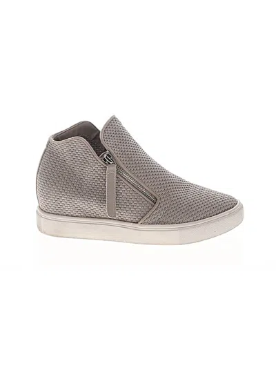 Pre-owned Steve Madden Sneakers In Tan