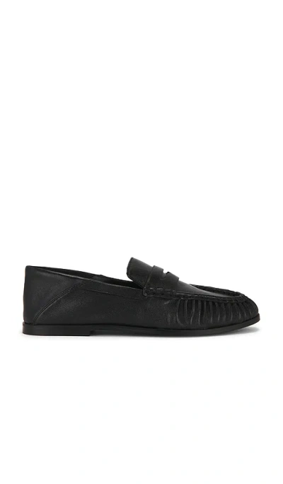 Steve Madden Stewart Loafer In Black