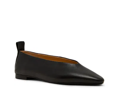 Steve Madden Swanky Flat In Black