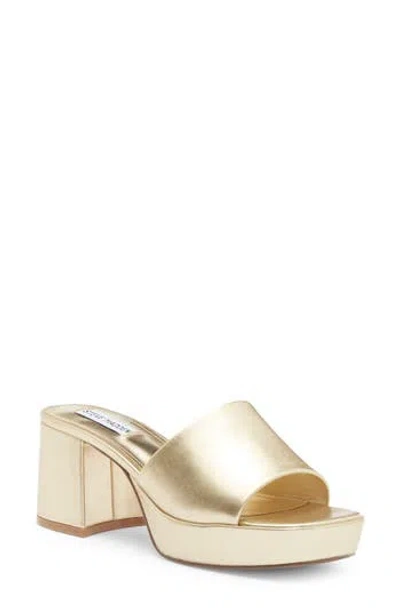Steve Madden Troyye Platform Sandal In Gold