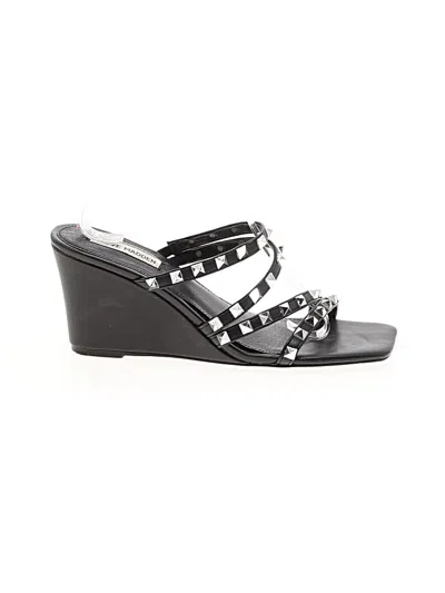 Pre-owned Steve Madden Wedges In Black
