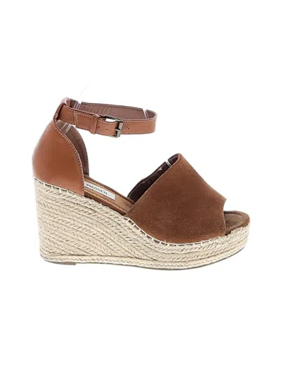 Pre-owned Steve Madden Wedges In Brown