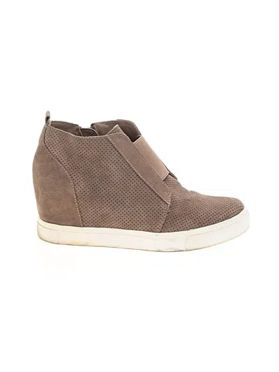 Pre-owned Steve Madden Wedges In Brown