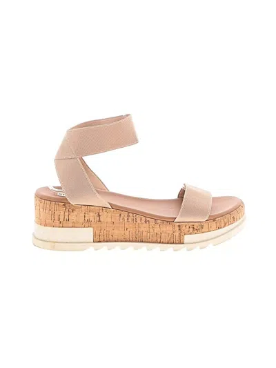Pre-owned Steve Madden Wedges In Tan