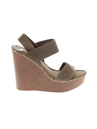 Pre-owned Steve Madden Wedges In Tan