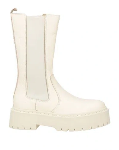 Steve Madden Woman Ankle Boots Cream Size 6 Leather In White