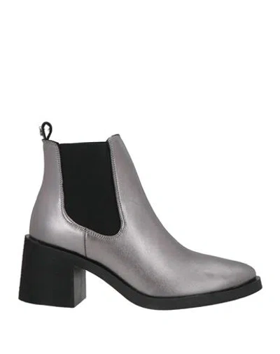 Steve Madden Woman Ankle Boots Gunmetal Size 9 Leather In Gray