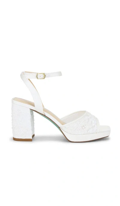 Steve Madden X Betsey Johnson Junie Pump In White