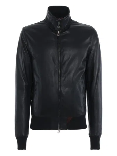 Stewart Buttoned Collar Jacket In Black