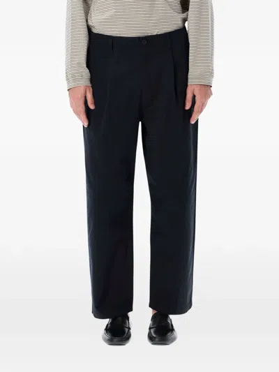Still By Hand Kontor Pleated Straight-leg Trousers In Black