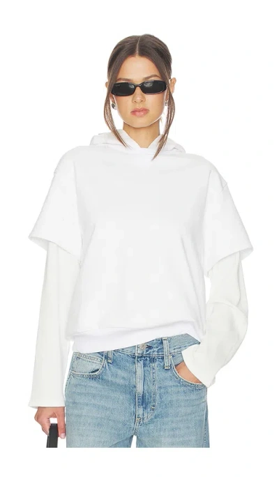 STILL HERE 2TEE SWEATSHIRT